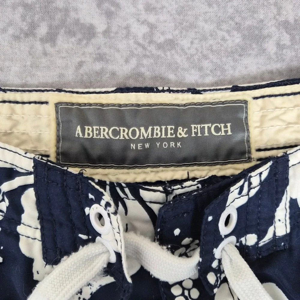 Vintage Abercrombie Tropical Board Shorts Men L Swim Trunks Navy Blue Resortwear
